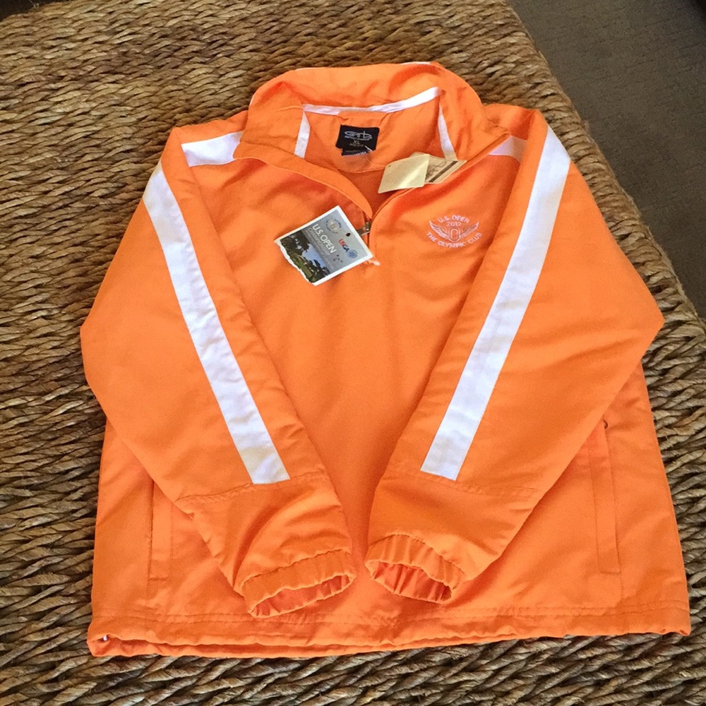 Garb Performance pullover. Orange/white. Youth XL.